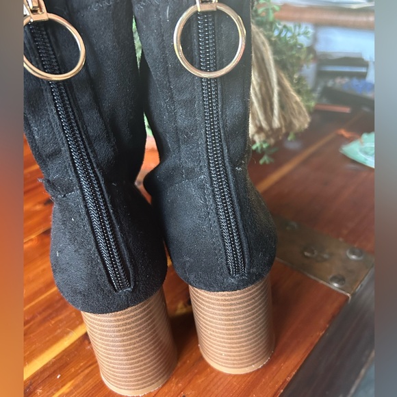 Sock booties - Picture 4 of 8